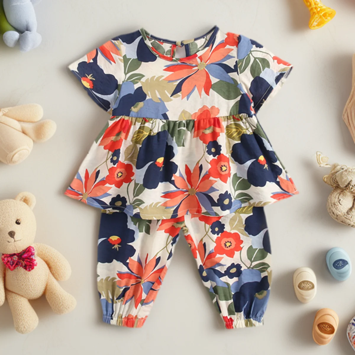 

Летние детские комплекты одежды для девочек: модные хлопковые наряды с цветочным принтом, 2 предмета