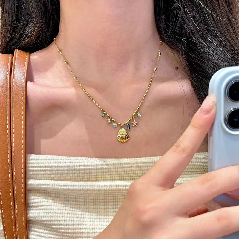 Sommerliche böhmische goldfarbene Anhänger-Halskette für Damen, Edelstahl, Meerjungfrauen-Schlüsselbeinkette, Schmuck-Accessoire, nicht verblassend, trendig – Detail 9