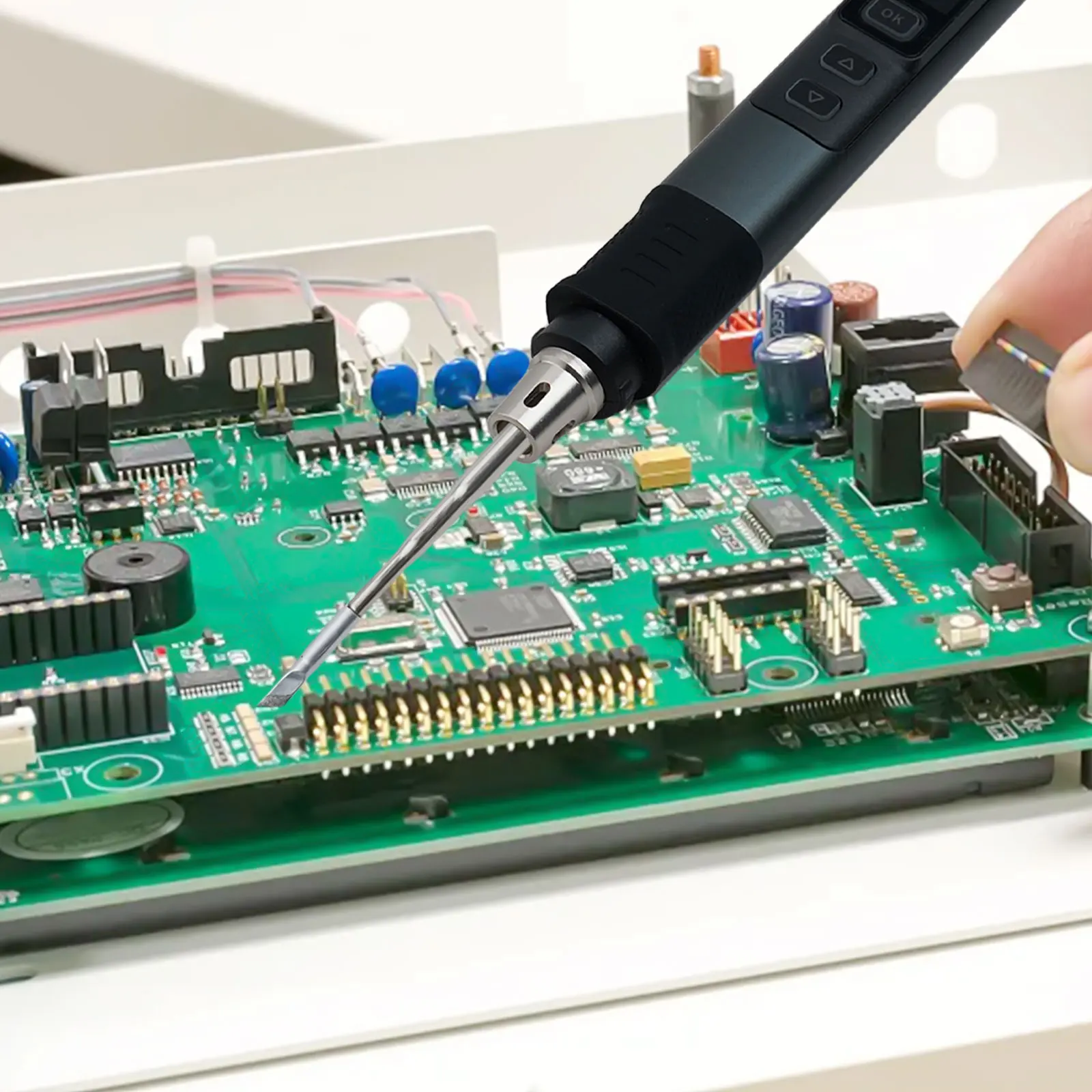 Simplified Usage with the Intelligent Design of the HS02B For Smart Electric Soldering Kit for Beginners to Experts