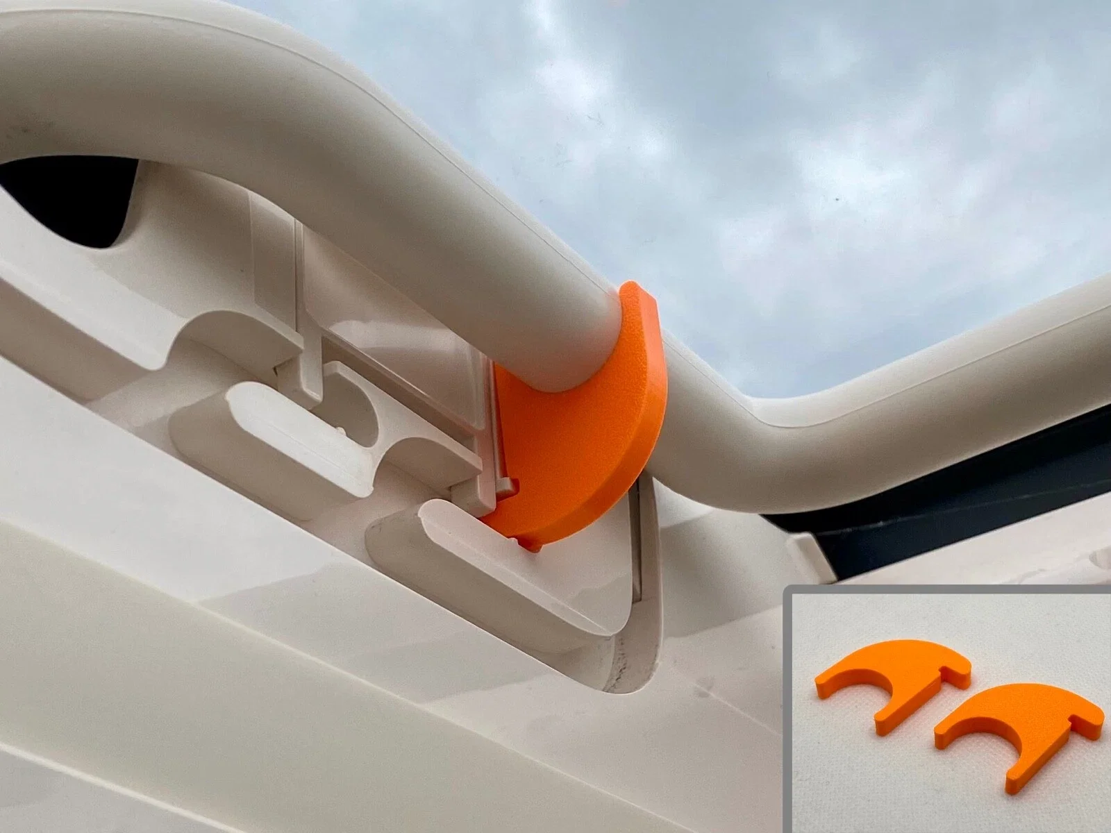 

2PCS Safety Locks Compatible With The 700x500mm Specification Of The Domeida Sunroof For RVs RV Accessories And Accessories