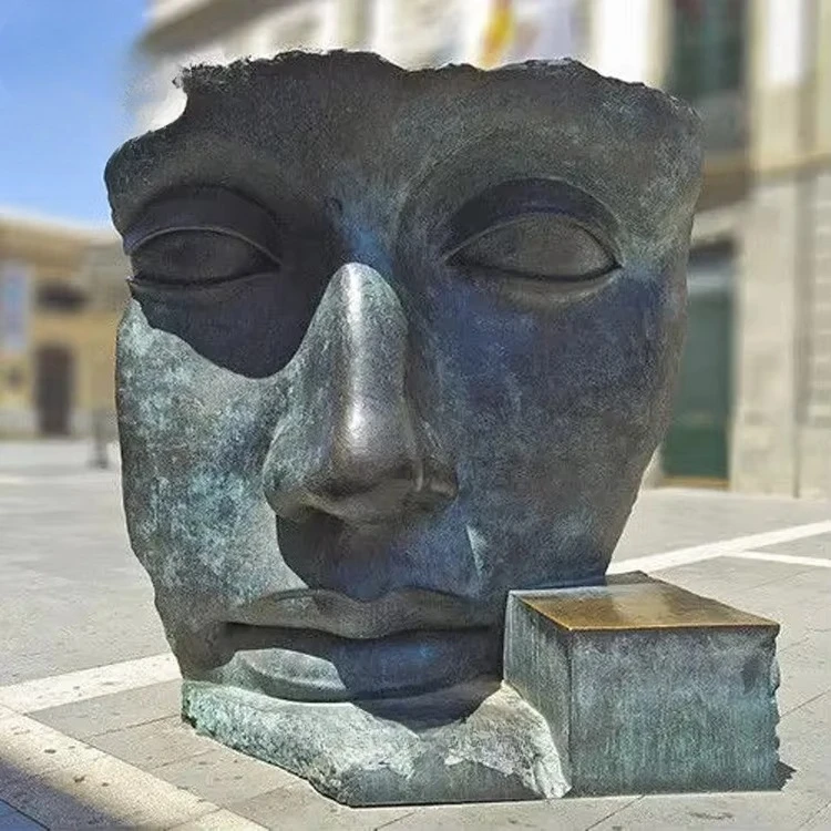 Modern large-scale abstract female facial art sculpture bronze sculpture