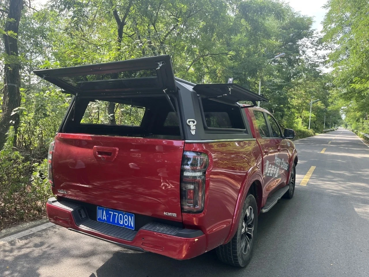 Three Doors Open Aluminum Tonneau Cover Pickup Truck Bed Cover for Toyota Tacoma Ford F150 RAM Ranger