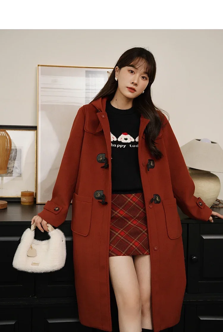 College Style Bear Embossed Horn Duffle Coat Women Wide-waist Wool-Like Overcoat with Button Details for 2025 Autumn and Winter