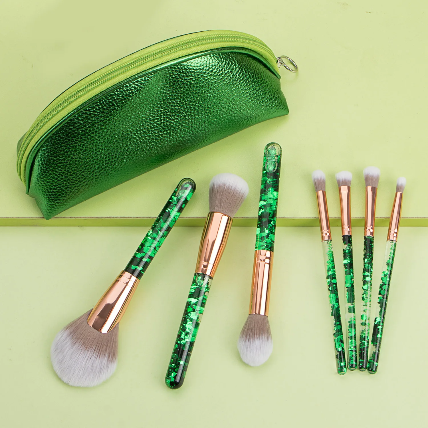 

7-Piece Suit Green Quicksand Handle Makeup Brush Transparent Liquid Sequin Fine Flash Brush With Bag