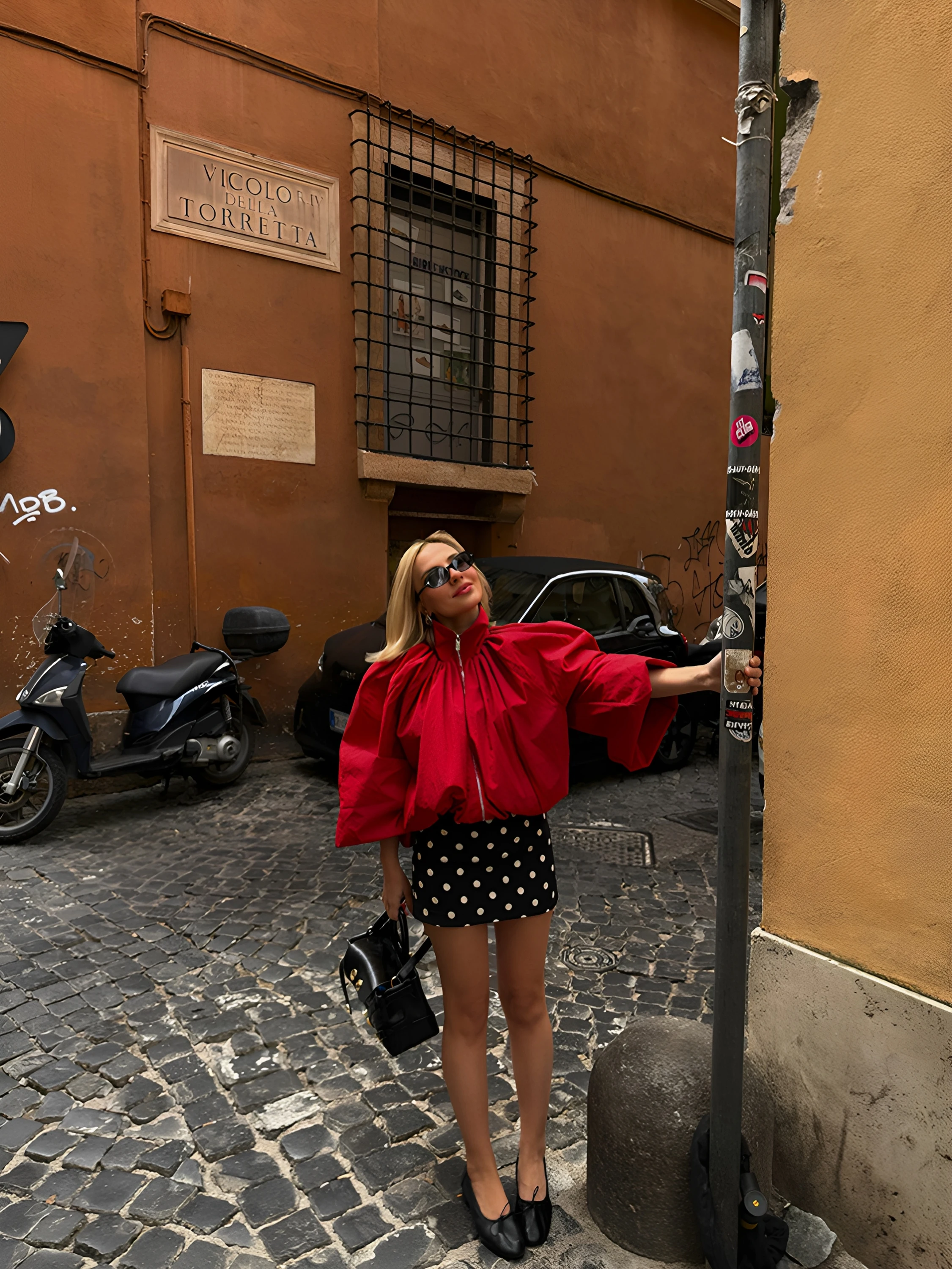 Retro Street Style Lantern Sleeve Jacket Versatile Fashionable Short Outerwear for Women Spring Autumn Season Zipper Closure