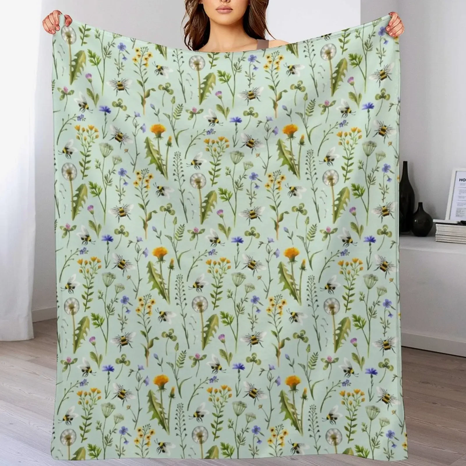 

Bees and wildflowers on mint Throw Blanket Multi-Purpose Warm Comforter bed plaid Blankets