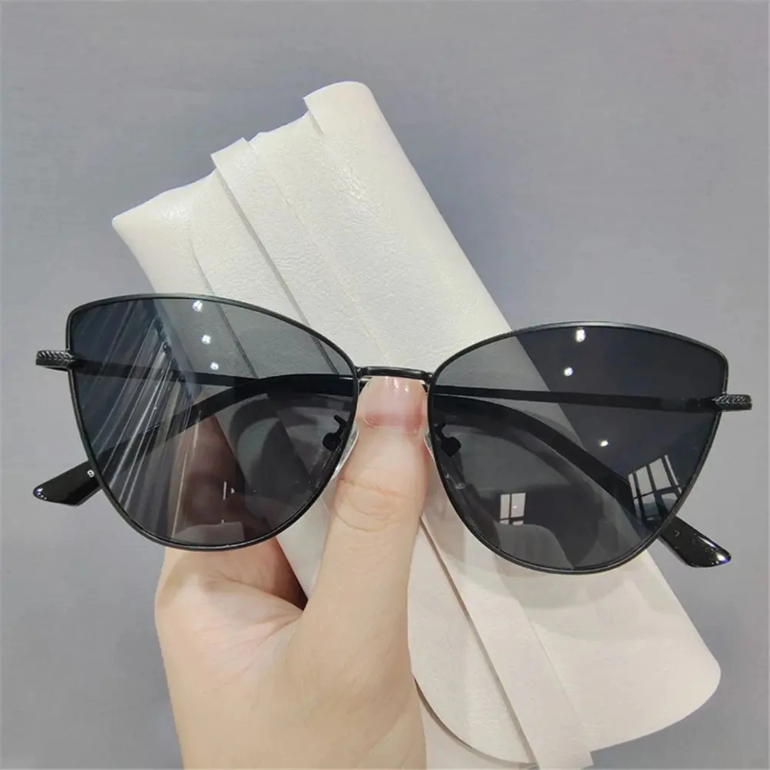 Vintage Cat Eye Sunglasses Women Fashion UV400 Summer Cycling Eyewear