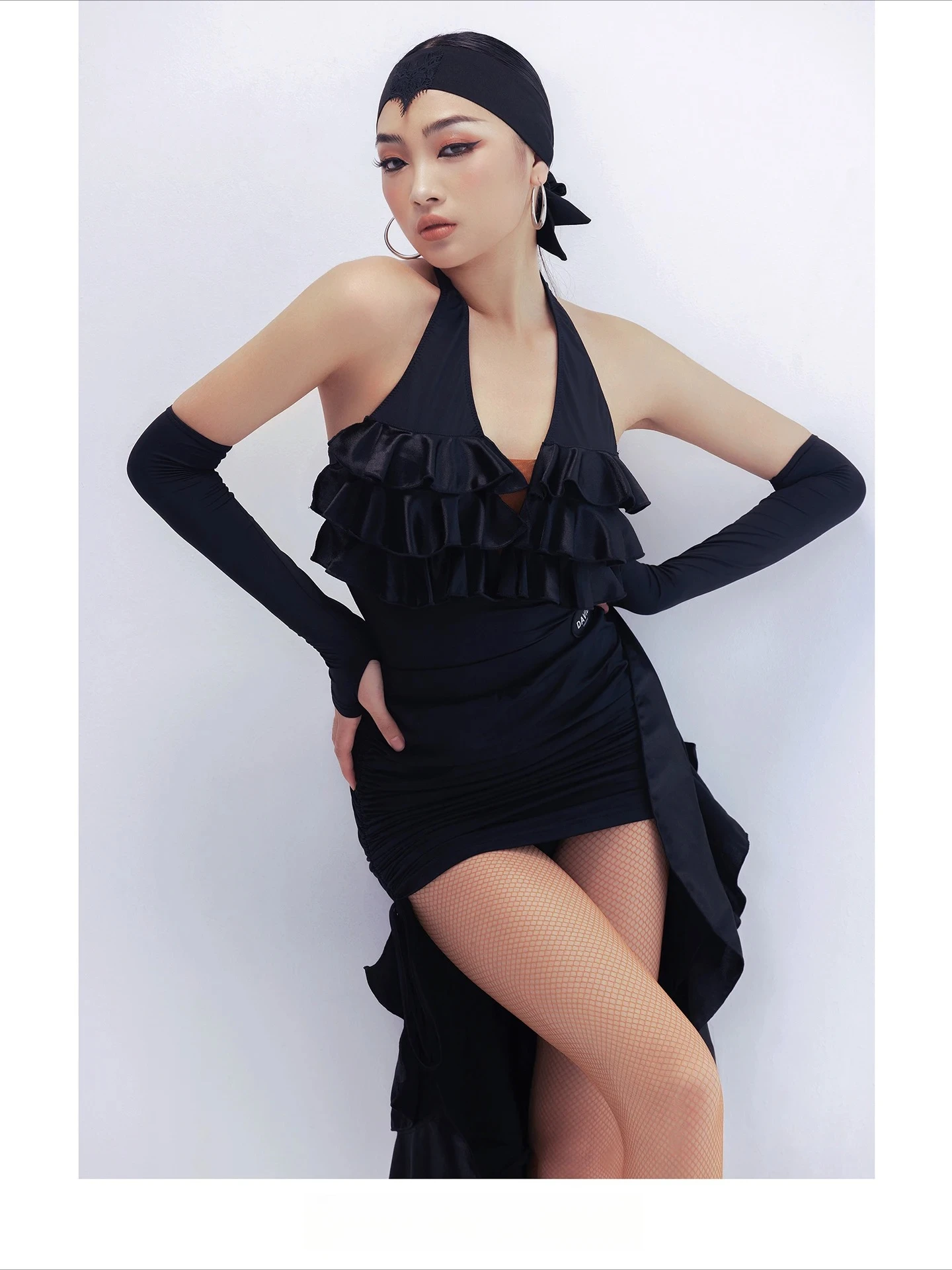 UK Latin-danskostuum Dagelijkse trainingsset voor volwassenen: stijlvolle top met halterhals en ruches en scheidt oefenoutfit Ballroomdans