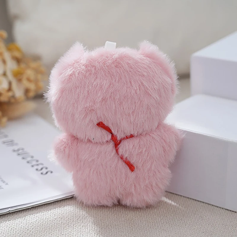 Cute Pink Piggy Plush Keychain, Pingente recheado macio, Charme mochila, Boneca com lenço, Colar