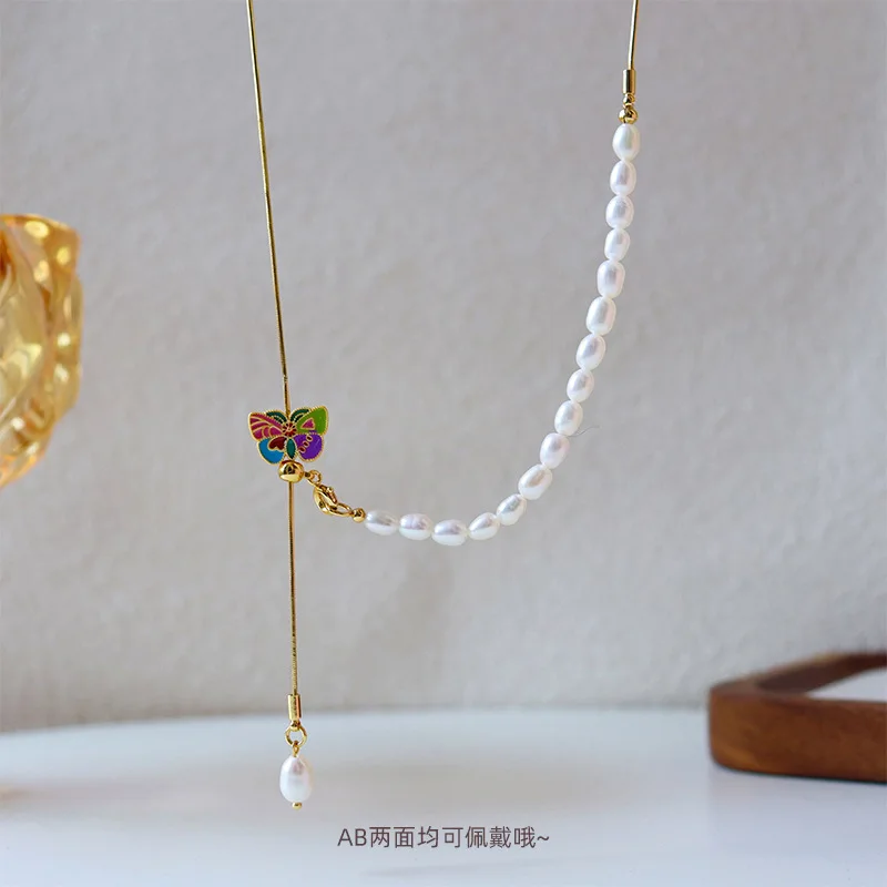

New Chinese Style Freshwater Pearl Enamel Butterfly Charm Tassel Necklace for Women, Versatile Simple Retro Niche Clavicle Chain