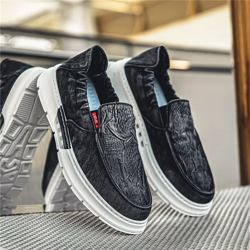 Summer Slip on Loafers Men Casual Shoes Lightweight Denim Lazy Shoes Comfortable Outdoor Walking Sneakers Men Zapatillas Hombre