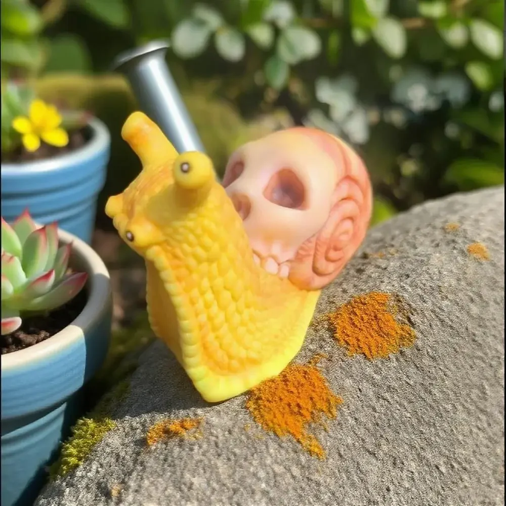 

1 pc Skull Snail Aromatherapy Candle Silicone Mold Halloween DIY Monster Snail Plaster Ornaments