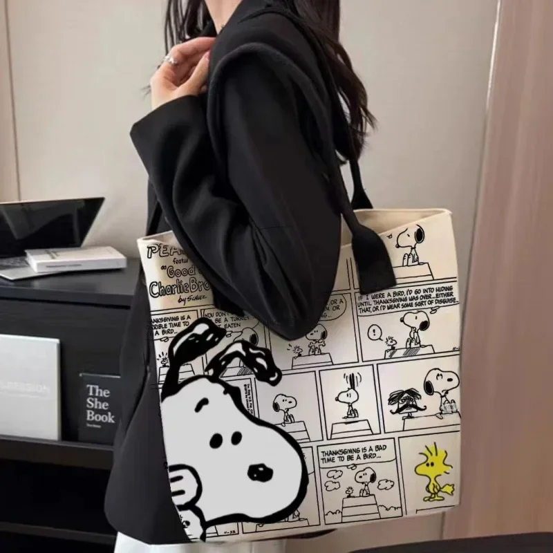 Canvas Bag Women High Capacity Bag Fashion Cartoon Snoopy Handbag Versatile One Shoulder Tote Bag Christmas Present for Girls