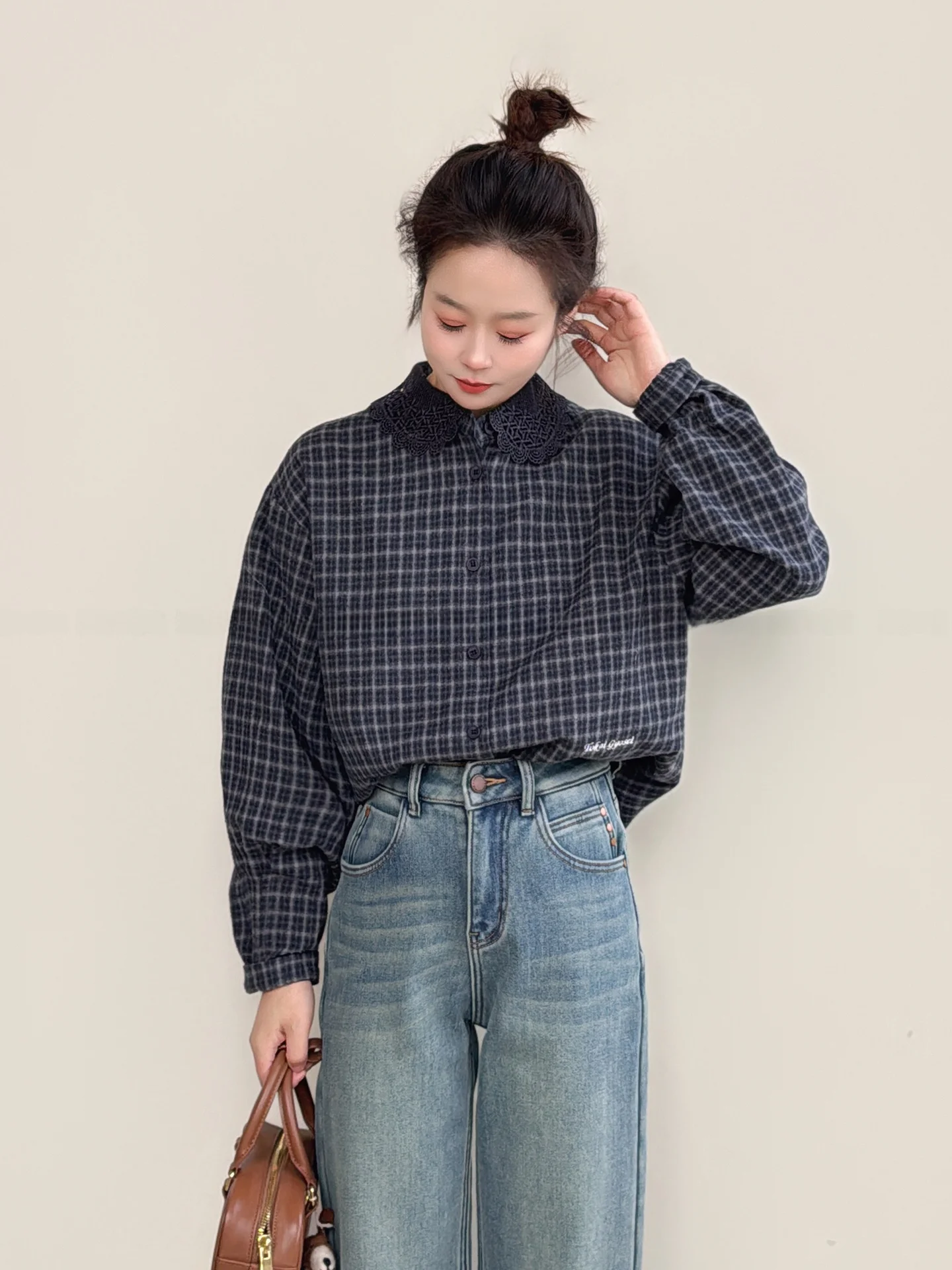 

Faionable Plaid Long Sve Fro irt for Women Winter Versatile Smoothed Design Breathable Cotton Polyester Blend