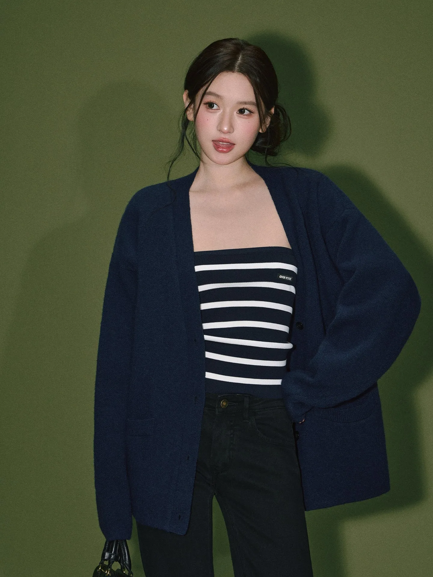 

Loose Knitted Blue Sweater Coat for Women Korean Sle V-Ne Long Sve Autumn Winter Faion Single Piece Casual Wear