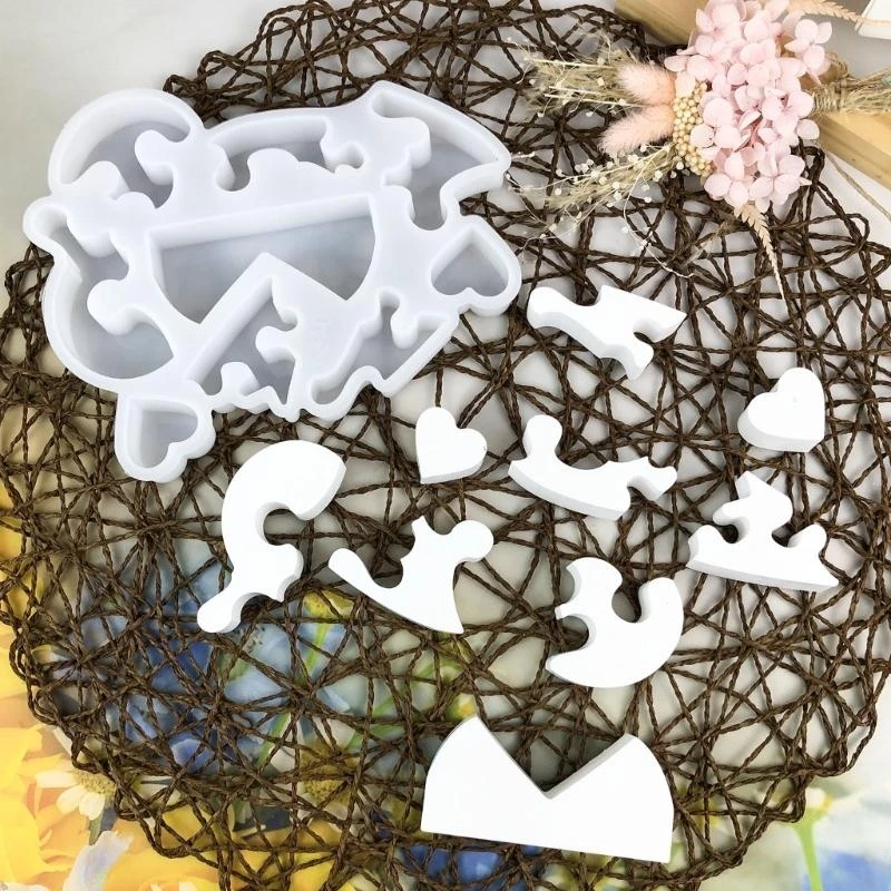 

652F Flexible Silicone Mold Love Heart Puzzle Shaped Decoration Mould Temperature Resistant Gypsum Mould for Desktop Ornament