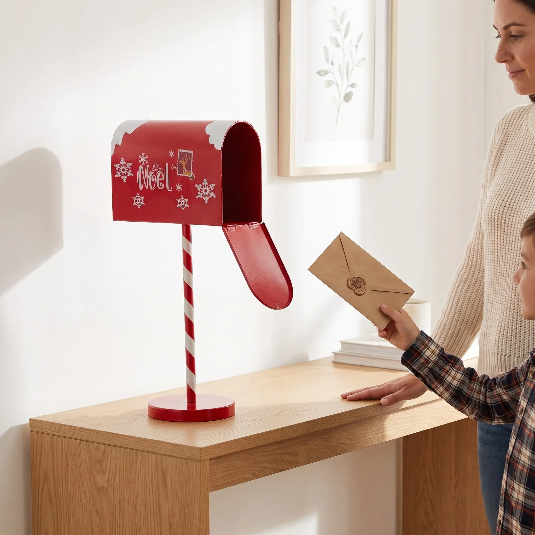 Red Metal Christmas Mailbox Letters to Santa Post Box Festive Yard Porch Decor Holiday Letter Box Garden Ornament Holder