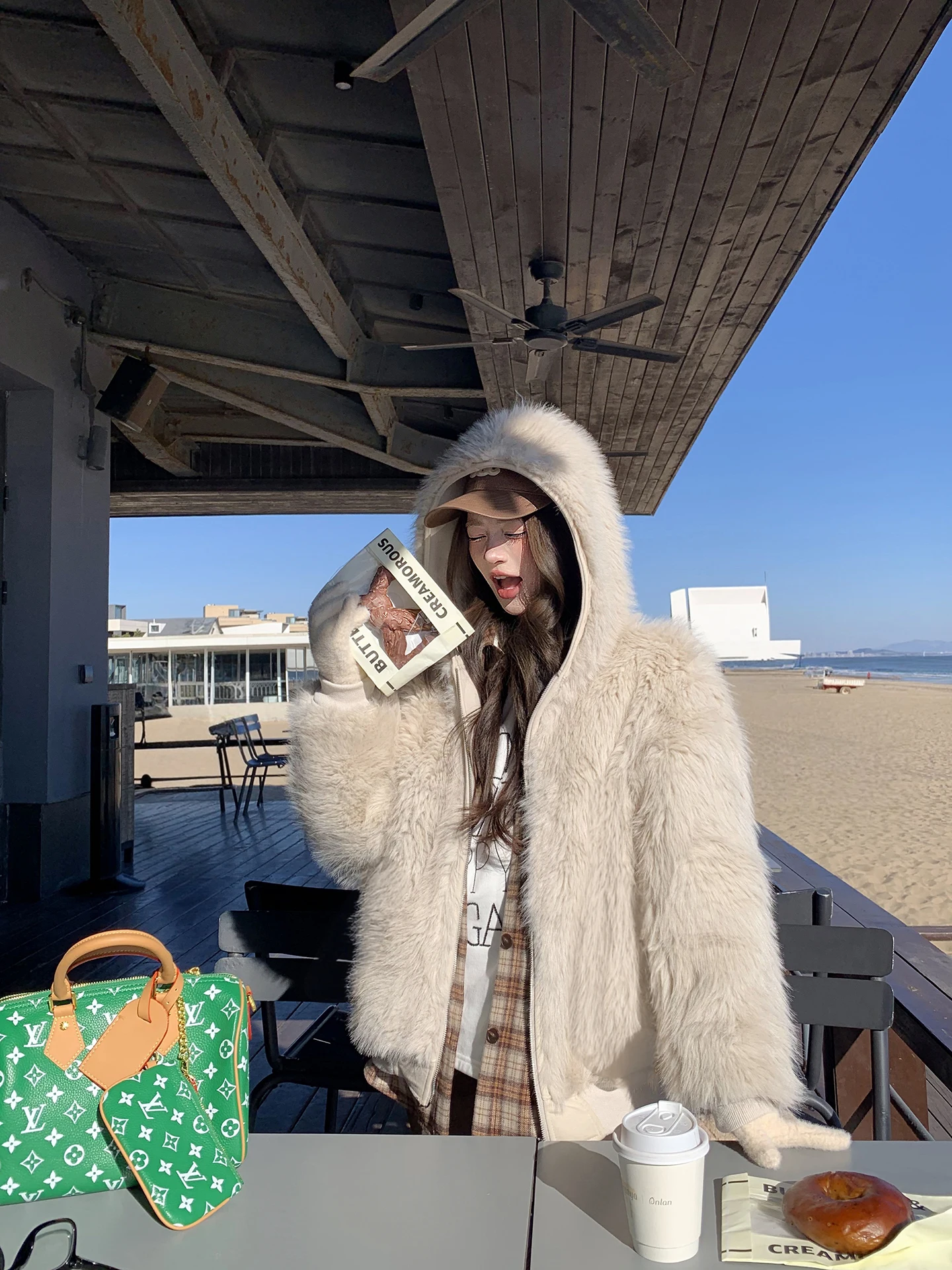 

Earth Store Women's Double-Sided Eco-Friendly Lamb Fur Jaet Winter Loose Fce-Lined Thiened Hooded Zipper Sweatirt Top