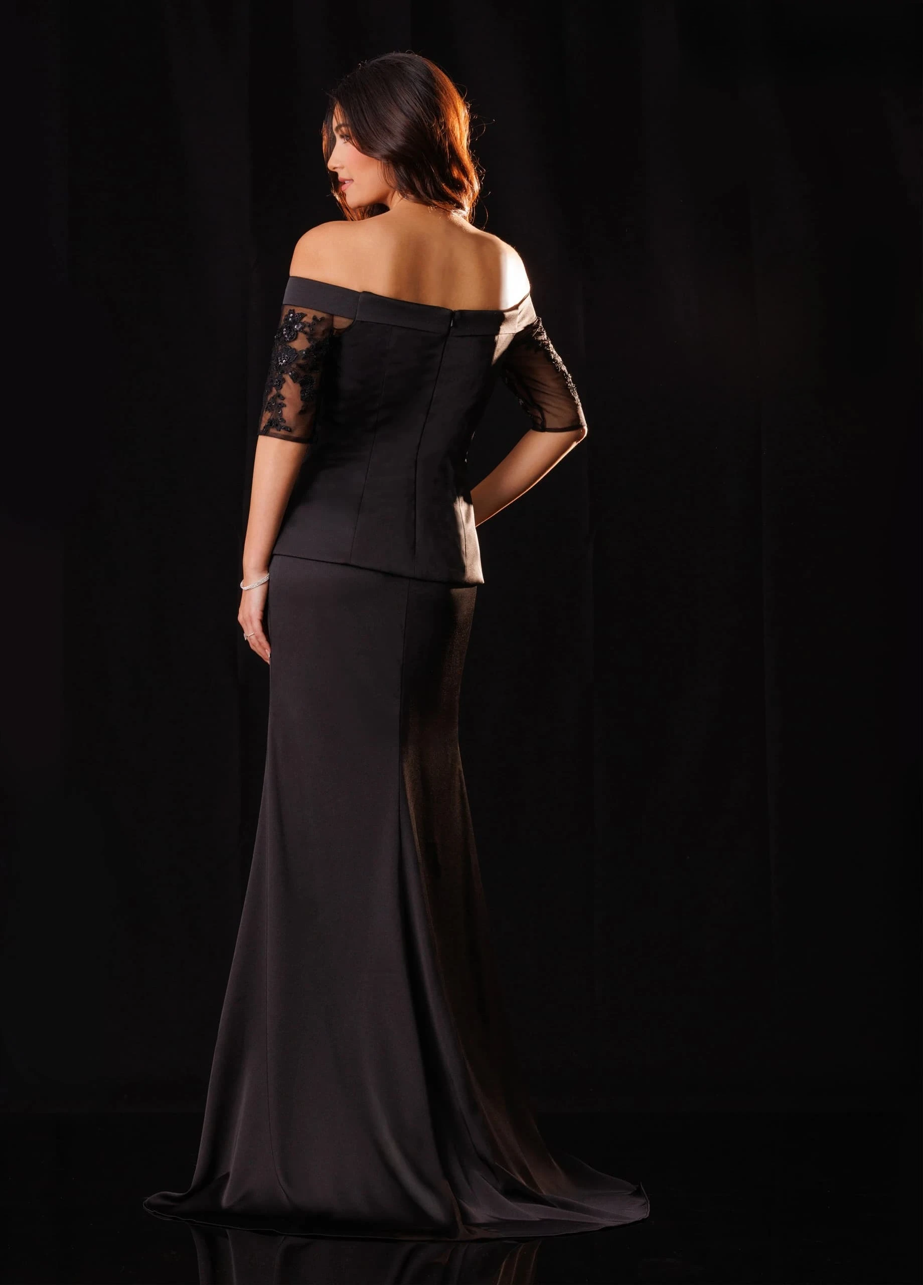 Customized Mermaid Satin Mother of Bride Dress Off Shoulder Half Sleeve Lace Appliques Formal Evening Gown Wedding Party Banquet