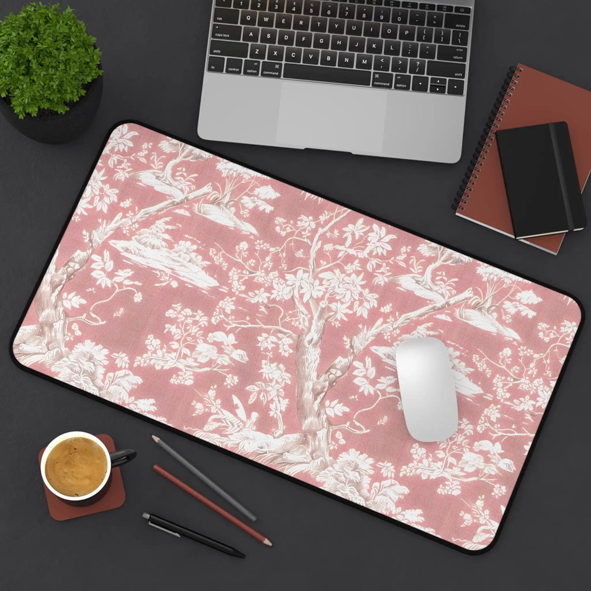 

Pink French-style Printed Mouse Pad, Office Keyboard Decorative Pad, Non-slip and Waterproof Gaming Mouse Pad Gaming Accessories