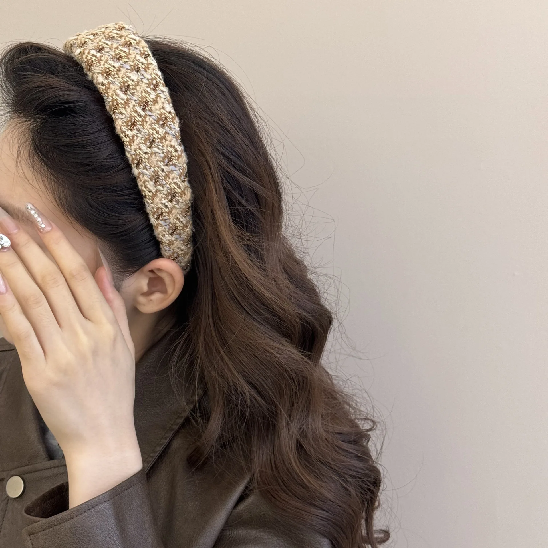 1 Stück dickes Tweed-Stirnband mit breiter Kante sieht klein und im Retro-Stil aus, geeignet für den täglichen Pendelverkehr und vielseitige Haar-Accessoires – Detail 6