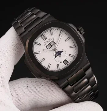 Рисунок 2 - Модные спортивные серебристые