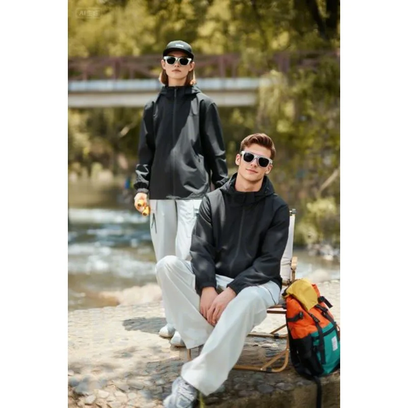 

Men's and Women's Casual Street Style Hooded Jacket Spring and Autumn Outdoor Hiking Breathable Lightweight Zipper Jacket