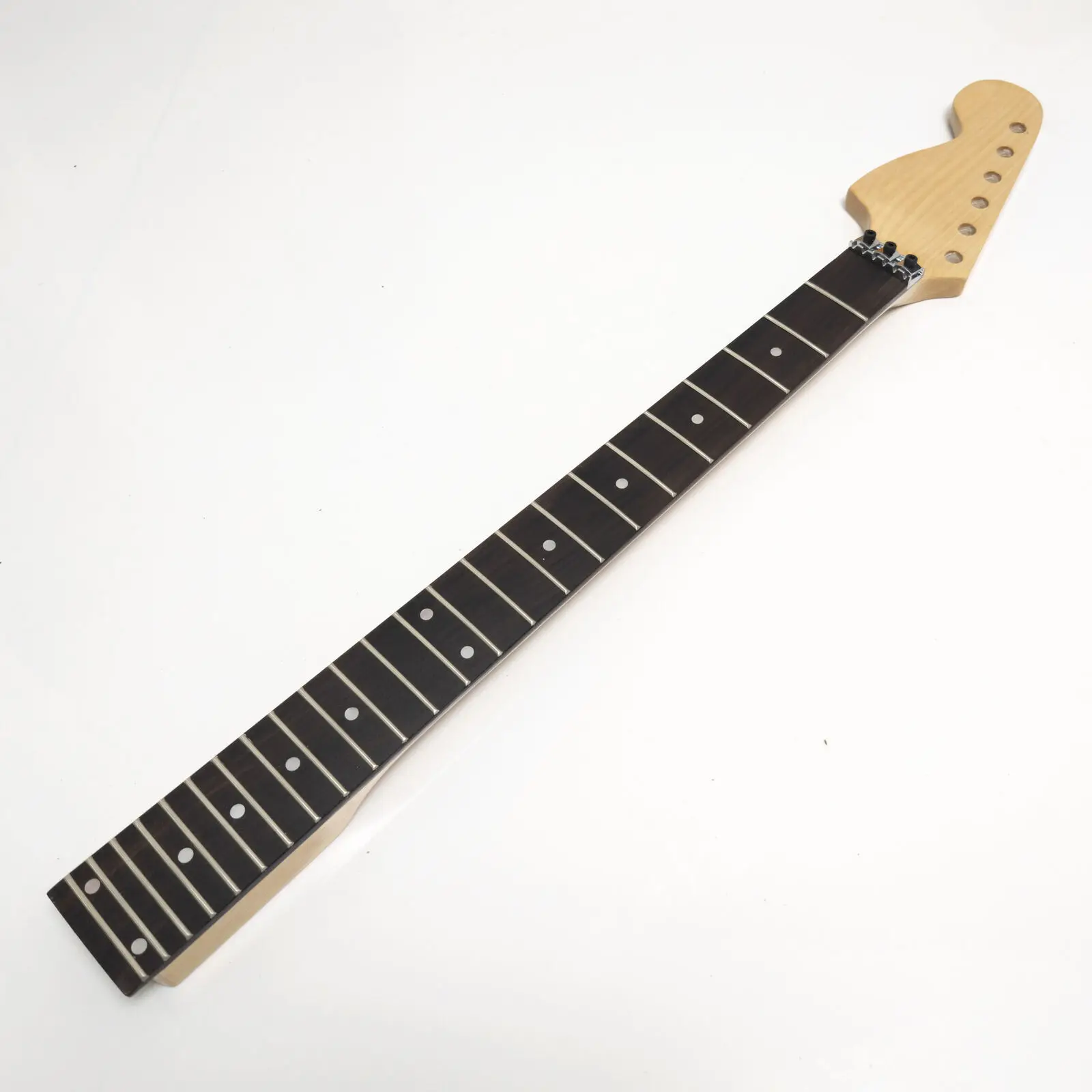 

Electric Guitar Neck Maple Reverse Head With Locking Nut 24 Frets Rosewood Fingerboard for ST Electric Guitars Replacement Parts