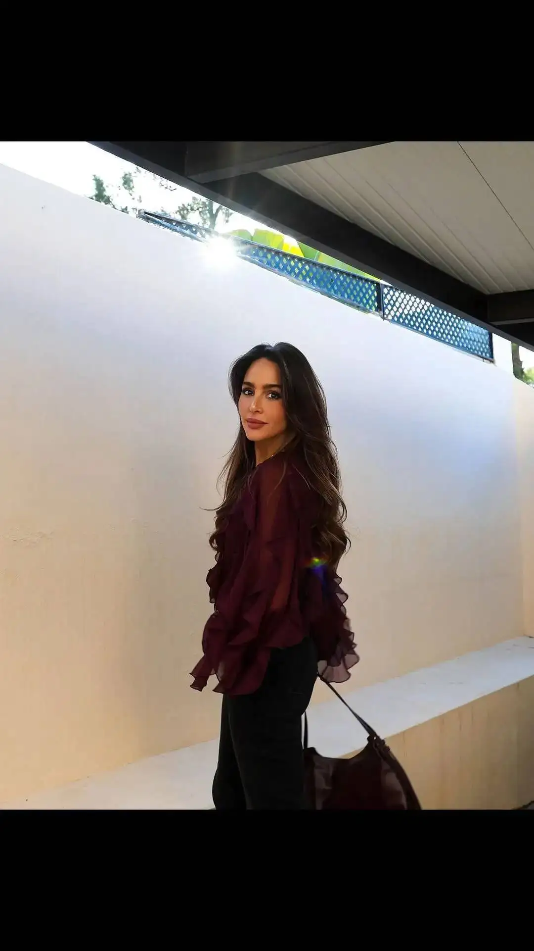 جديد 2025 قميص نسائي مثير شبه شفاف مكشكش بأكمام طويلة وفتحة رقبة على شكل V وزر أمامي بلوزة ربيعية من Bury Blusas Mujer