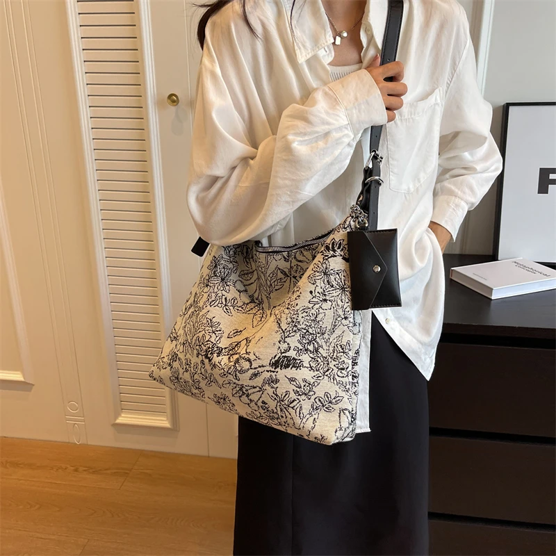 New Chinese Large Capacity Antique Canvas Bag Women 2024 New Chinese Style Crossbody Tote Bag Fashion Embroidery Shoulder Bag