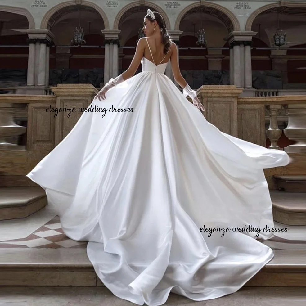 ที่กําหนดเองสายรัดไหล่ลึก V คอซิปด้านหลังซาตินงานแต่งงานชุด Robe De Mariée Vestido de novia 2025