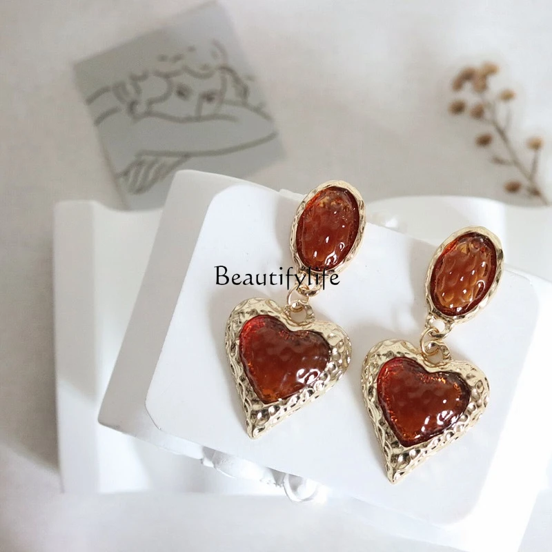 Retro Amber Heart-Shaped Mid-Ancient Earrings