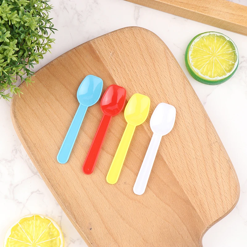 50Pcs Dessert Scoop Plastic Ice Cream Scoop Family Spoons Soup Plastic Spoons Cute Tasting Scoop Great For Party Cutlery