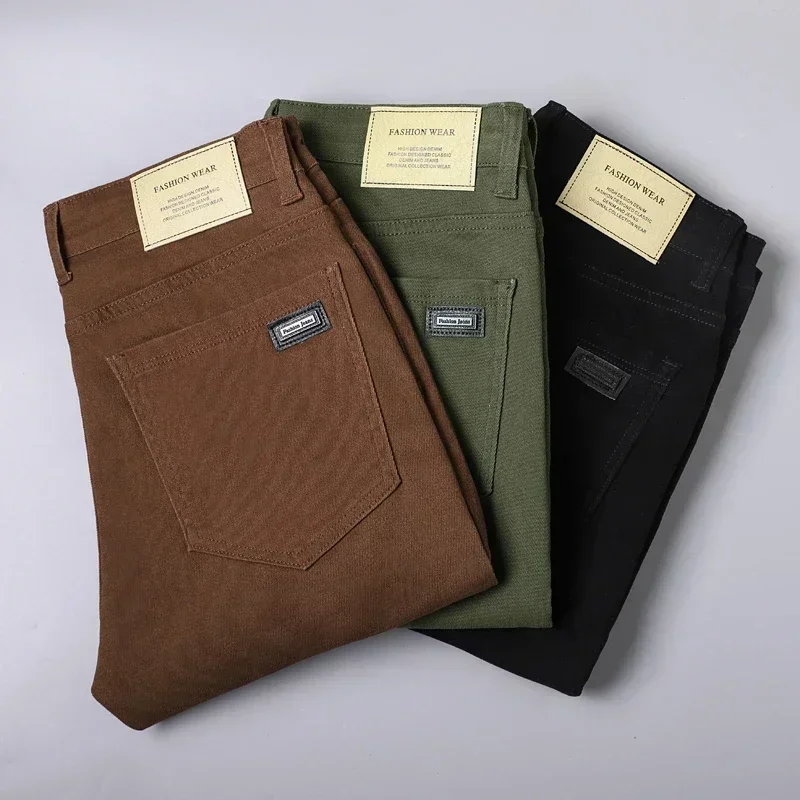 Herfst Nieuwe Slanke Stretch Jeans Voor Heren Modieuze En Veelzijdige Denim Broek Van Zachte Stof Leger Groene Koffie Herenbroeken