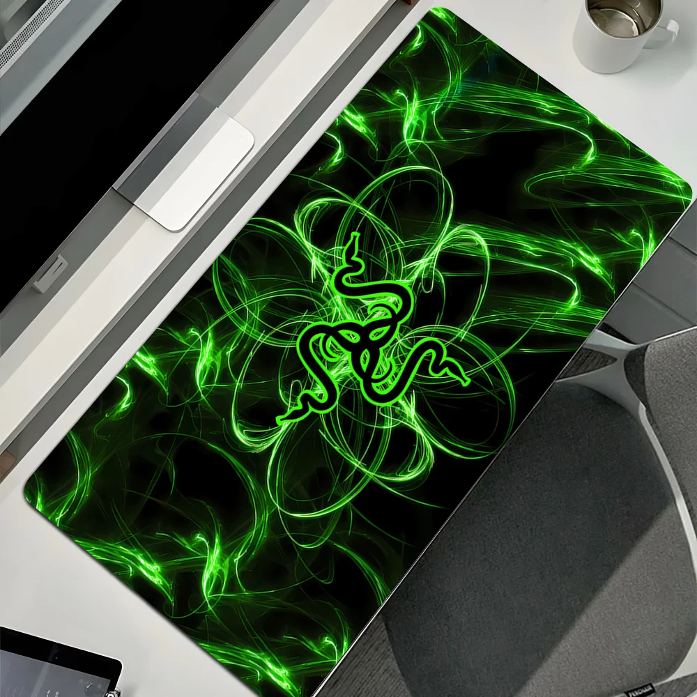 RazerRazer Mouse Comics Pad 90 - Keyboard Mouse Bundle Gaming review and price