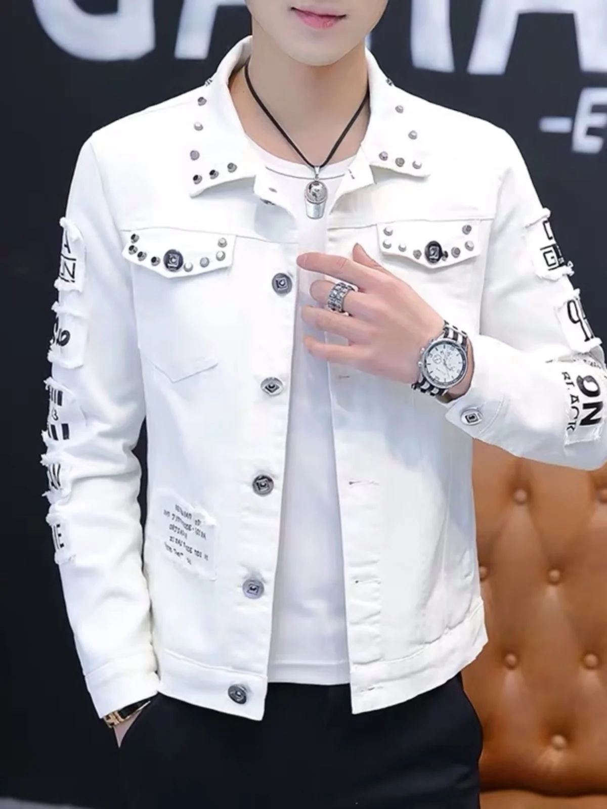 

Мужская джинсовая куртка Slim Fit с заклепками, модная повседневная куртка для весны и осени, белая, высокое качество, смесь хлопка и полиэстера, длинный рукав