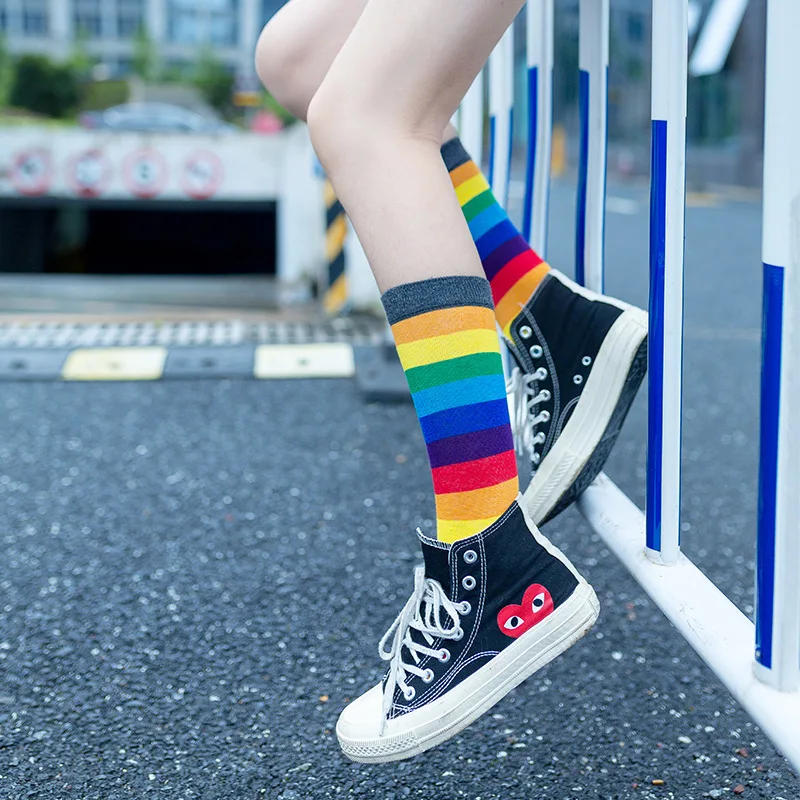 قوس قزح جوارب مخططة ملونة موضة النساء الأوسط أنبوب الجوارب الطويلة العصرية كاندي الألوان تنفس القطن جوارب رياضية غير رسمية جديد #4