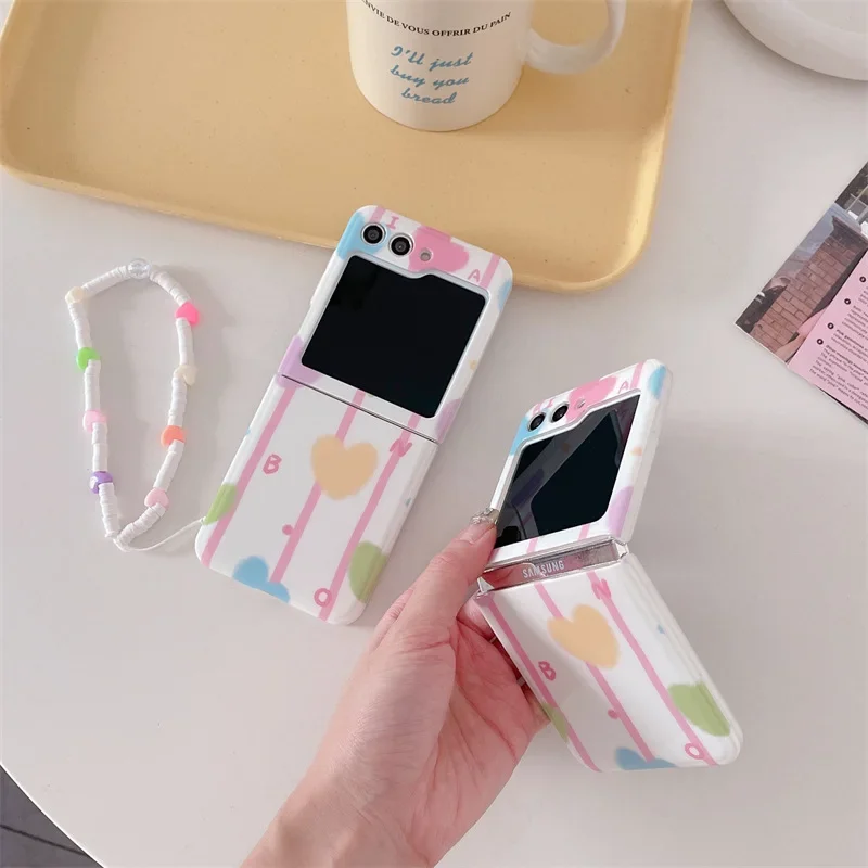 Цветной чехол для телефона с цепочкой в форме сердца для Samsung Galaxy Z Flip 6 5 4 3, защитная задняя крышка для ZFlip4 ZFlip5 ZFlip6, чехол