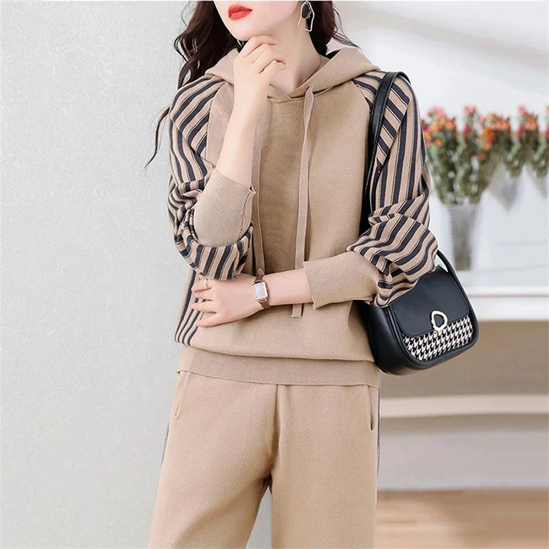 

Повседневные лоскутные комплекты из 2 предметов в полоску по бокам, свитер с капюшоном, топ, брюки для бега, свободные весенне-осенние спортивные костюмы, вязаный брючный костюм