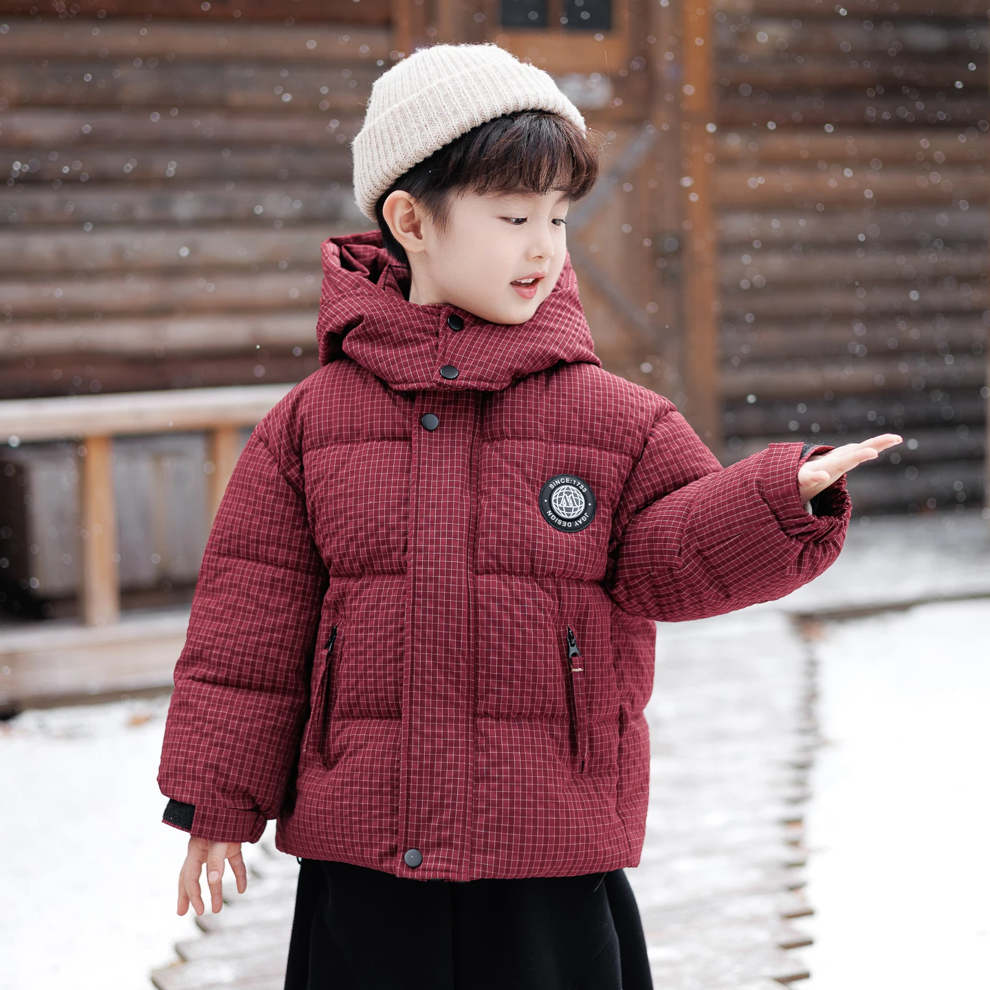 

Thiened Winter Cotton Jaet for Boys down Filling Warm Faionable Youthful Stand Fit Home Wear Waterproof Zipper Closure