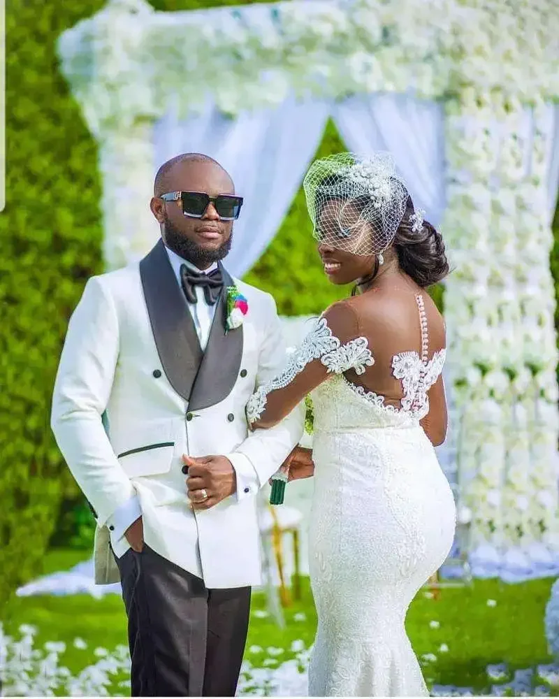 Maßgeschneiderte Meerjungfrau Sexy Brautkleider Spitze Perlen Sheer Neck Brautkleider Lange Ärmel Vintage Maßgeschneidert