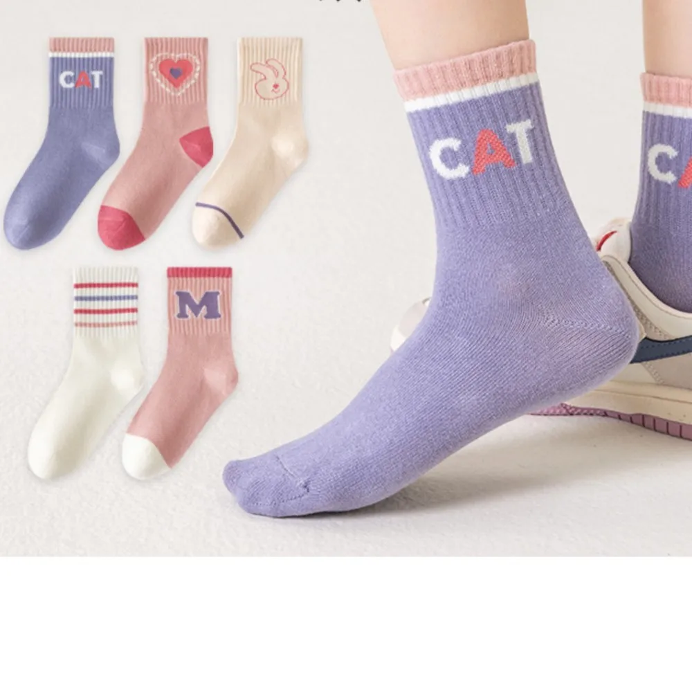 Girls' socks Student sports mid-tube tide socks for children soft skin comfort all love cotton sock cute love heart print sock image 2