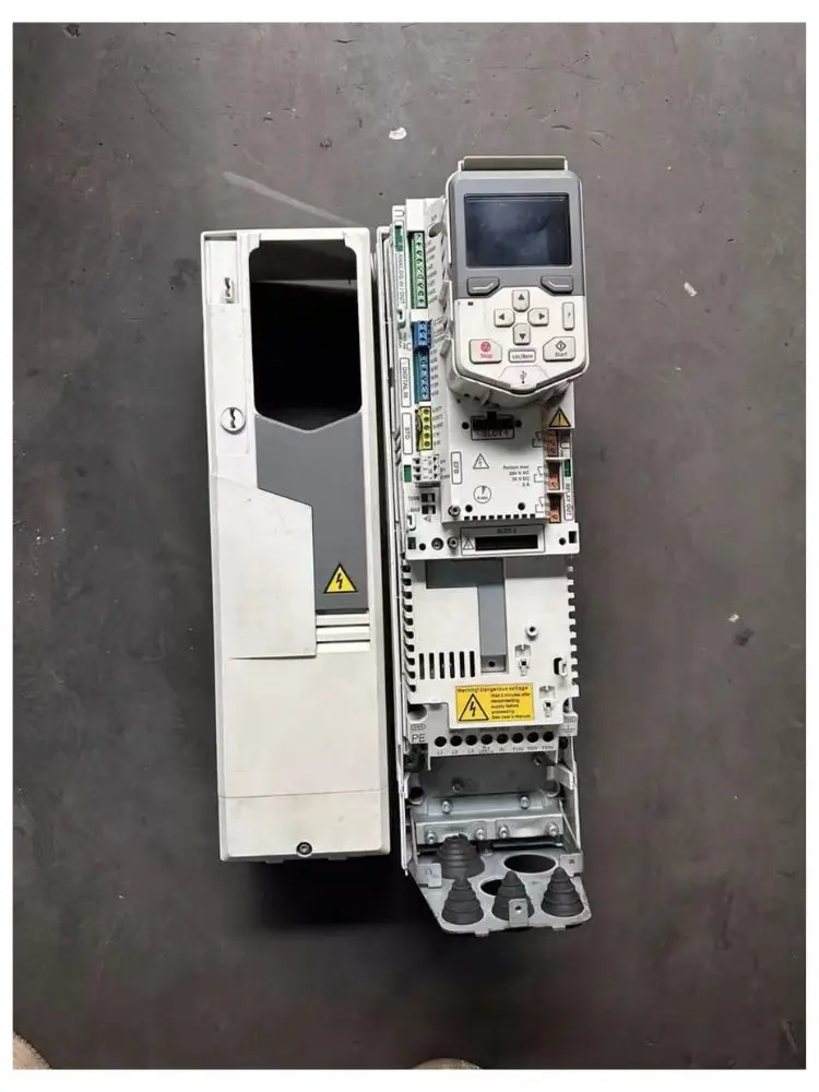 اختبار العاكس ACS580-01-018A-4 مستعمل شحن سريع #2