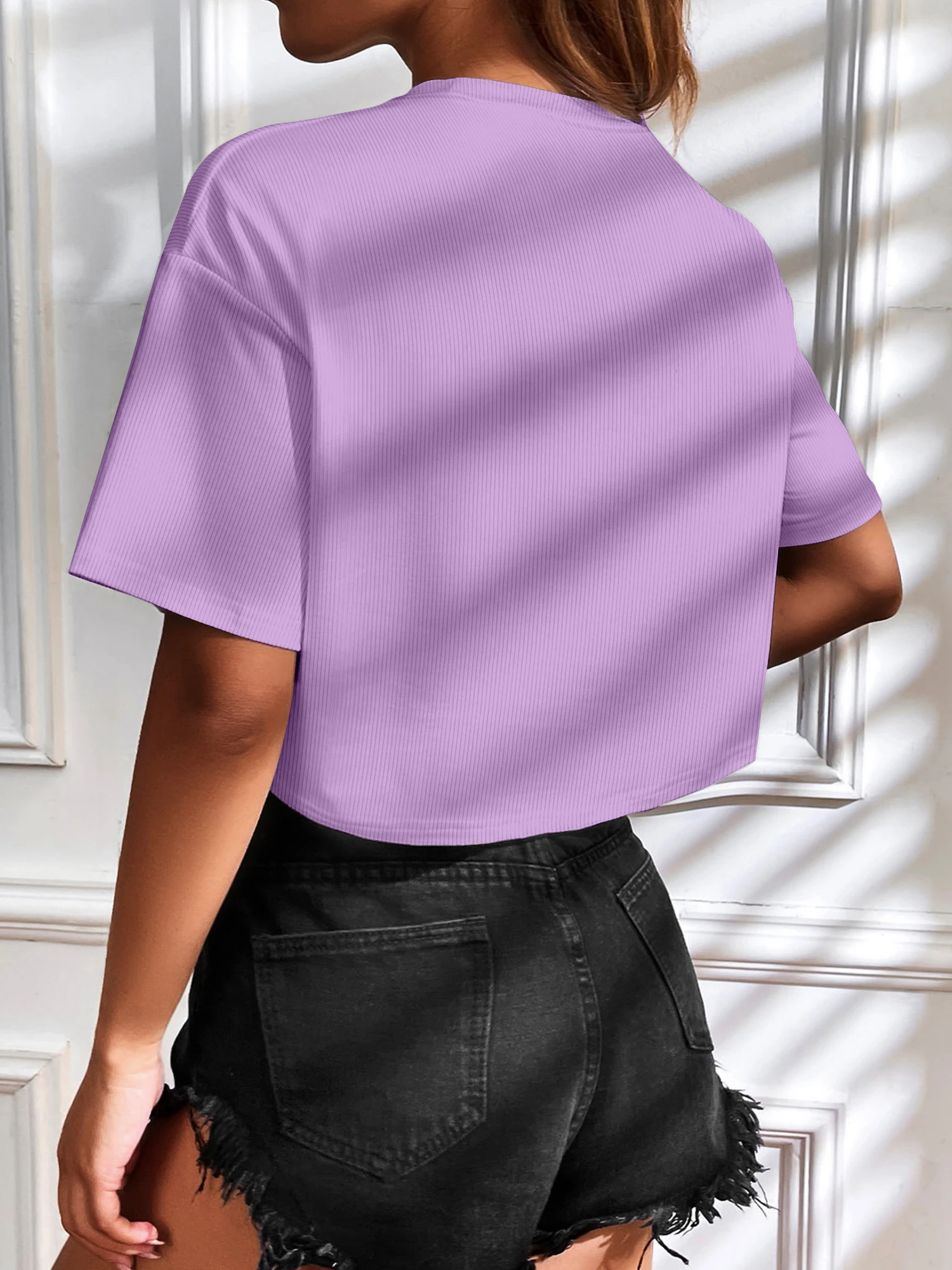 Damen-T-Shirt in Uni-Farbe mit kurzen Ärmeln, College-Stil, lässiges Crop-Top – Detail 12