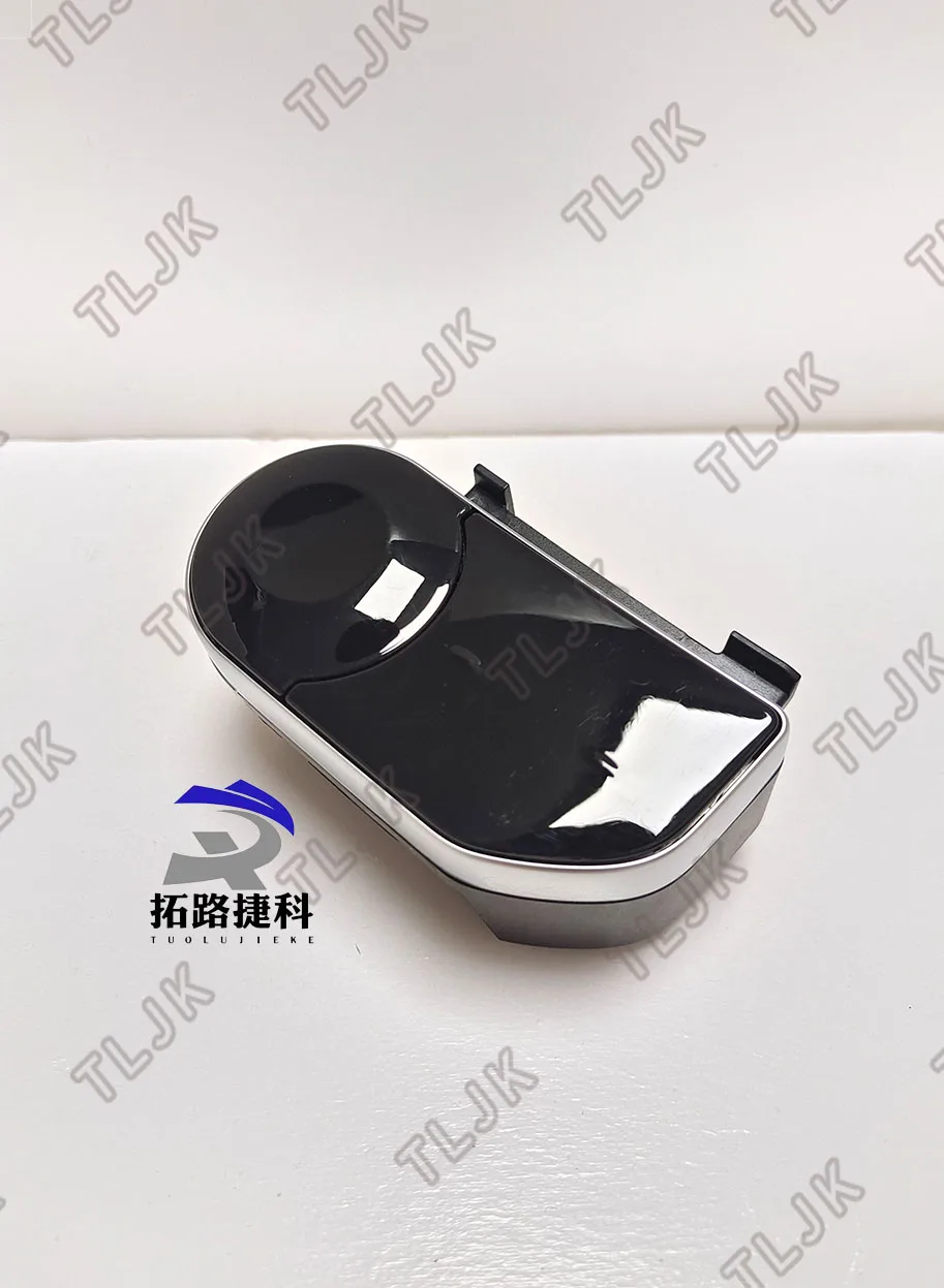 

Многофункциональная кнопка на руле (левая) для Land Rover R13, RS14 и D5, модель LR116682=LR092578.