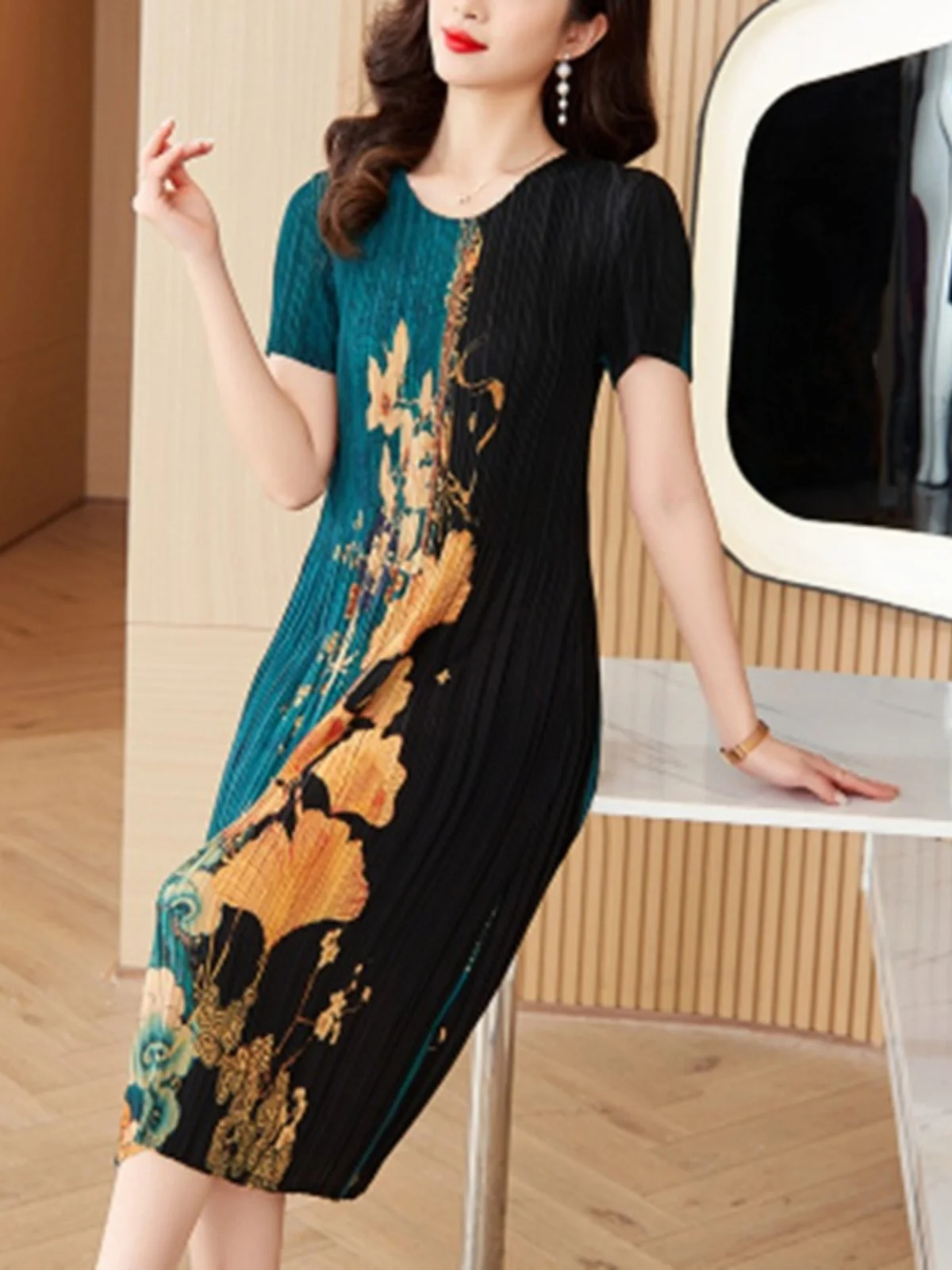 Nuovo Abito Estivo da Donna a Trapezio, Vestibilità Ampia, con Stampa Floreale, Collo Rotondo, Maniche Corte, Plissettato, Effetto Snellente, Taglie Forti, Casual, Lunghezza Media