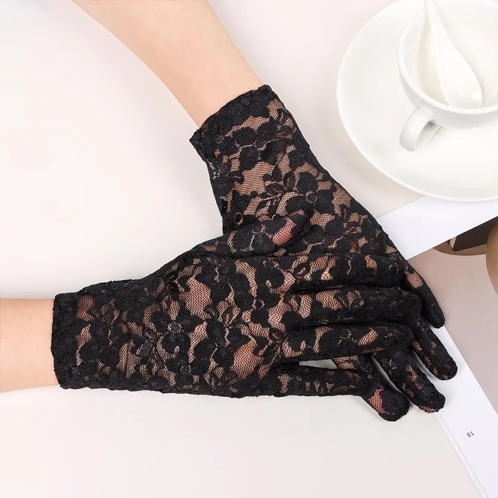 Bride Charm Lace Driving Gloves Women Thin Lace Sunscreen Gloves Female Short UV Protection Gloves Goth Party Hollow-Out Mittens