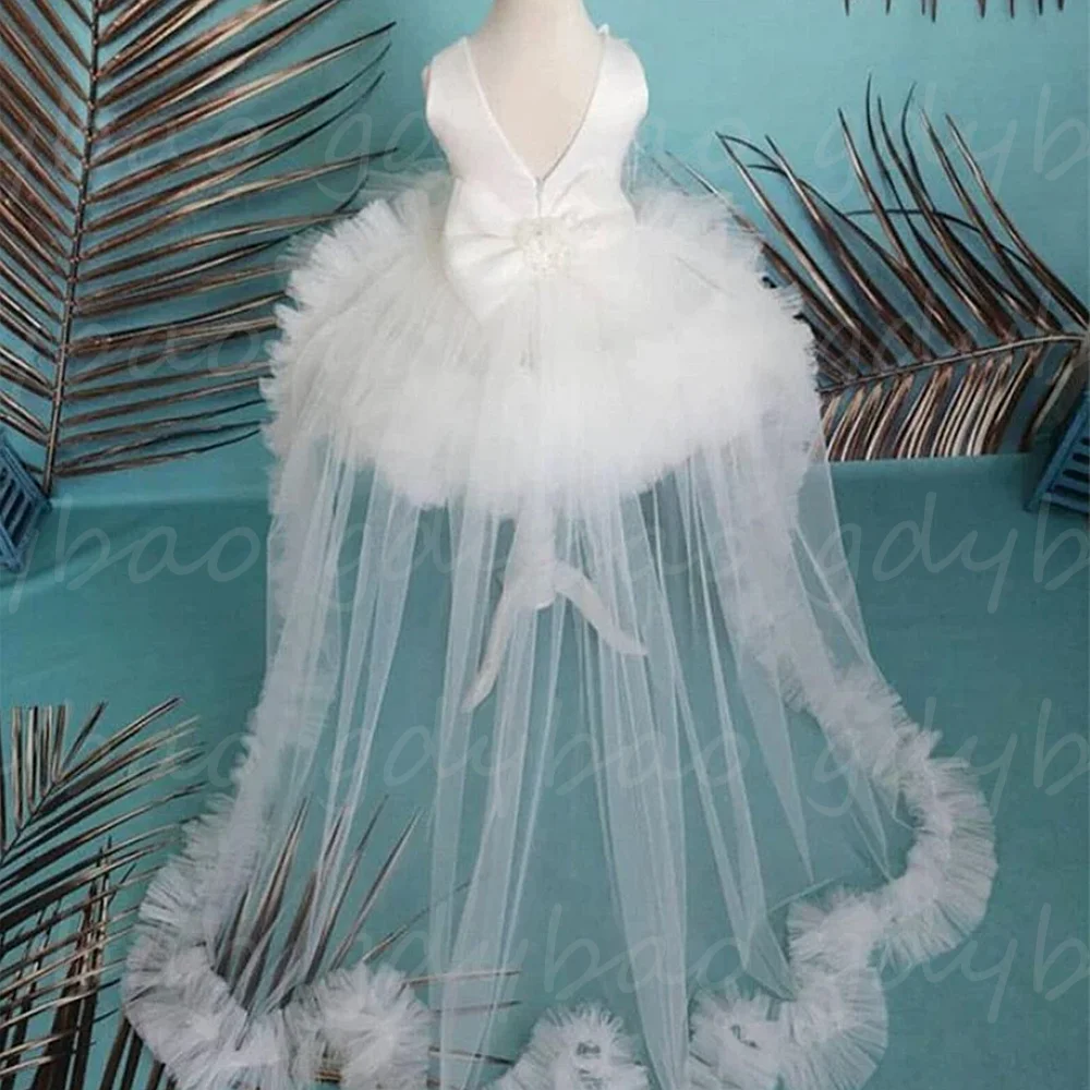 Schöne ärmellose runde Kragen Baby Taufe Blumenmädchenkleider Hochzeit flauschige Kommunion Geburtstagsfeier individuelles Kleid Bankett