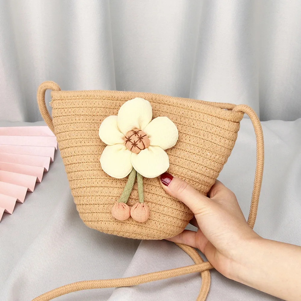 

Cute Handwoven Woven Bag Mini Flower Crossbody Bag Straw Bag Kids