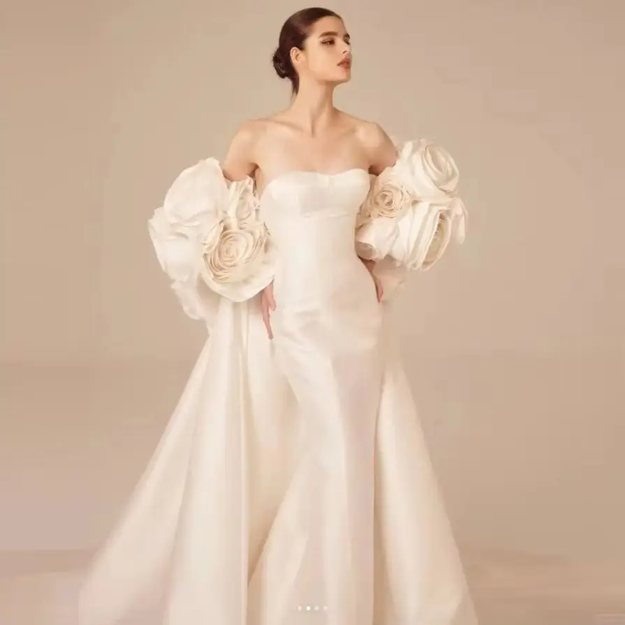 Prachtig met mantel zeemeermin prom trouwjurk ruches 3D bloemen ivoor Dubai Arabische bruidsjurken bruidsjurken